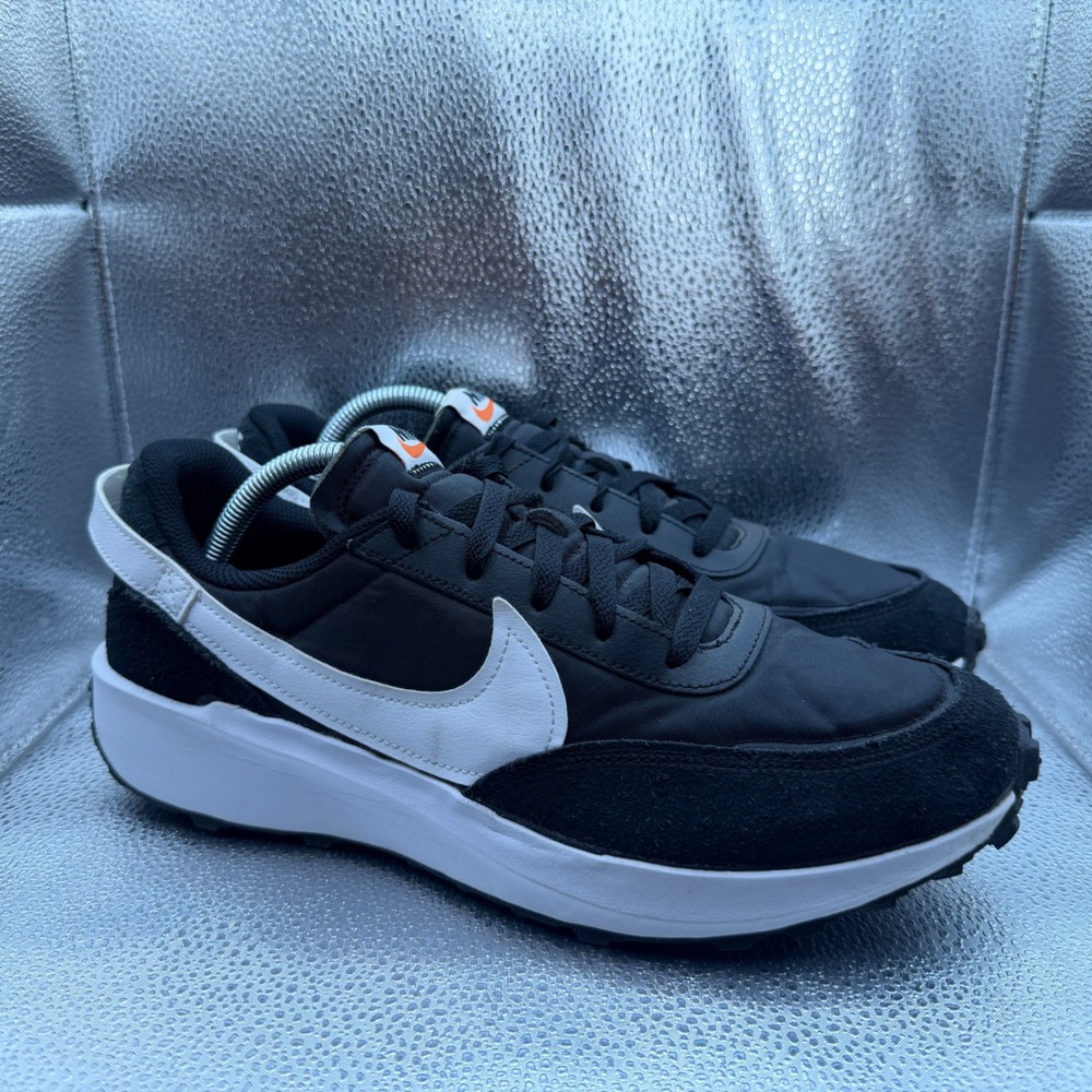 Size 10 Nike Waffle Victory Sneakers Mens Black White Good DH9522-001 Low Top